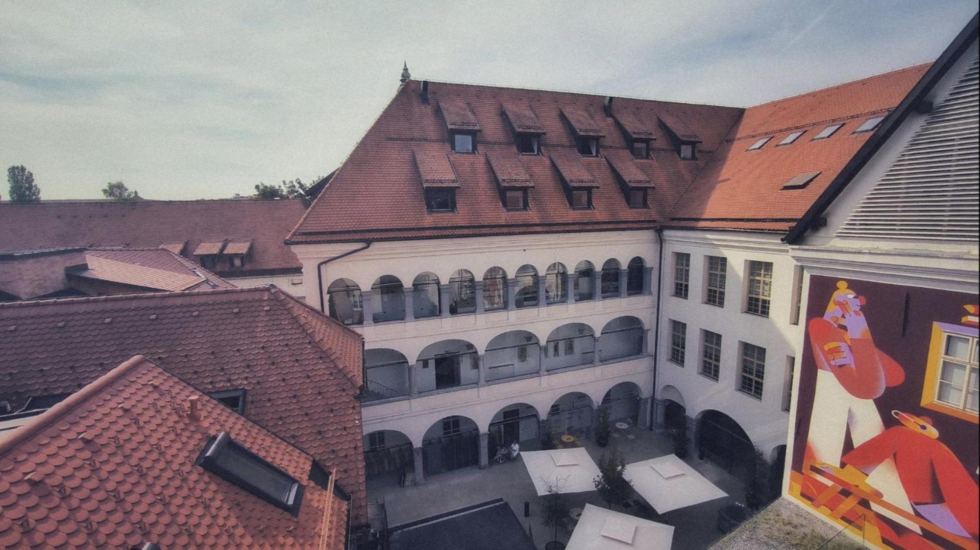 Penthouse View In Town Apartment Ljubljana Bagian luar foto